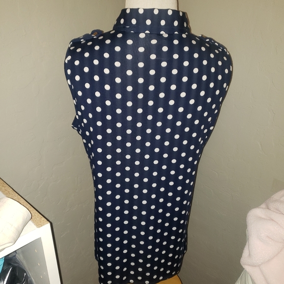 5/35 NWOT BCBG MAX AZRIA BLOUSE SLEEVELESS BLUE - Picture 4 of 7